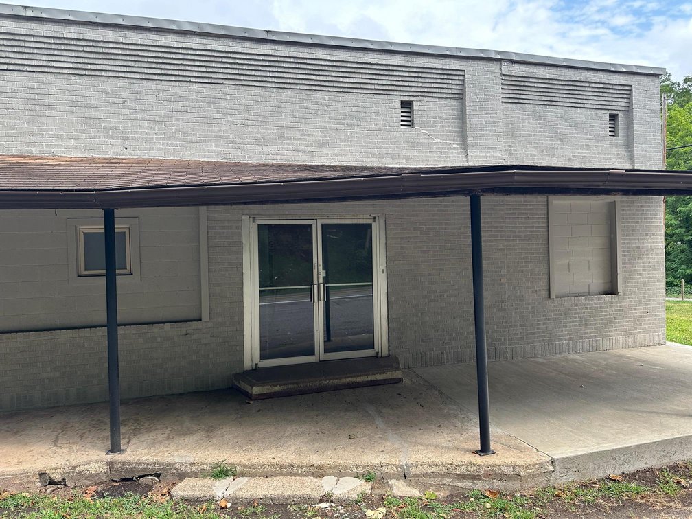Image for SOLD $79, 200 - Multi-Use Commercial Building Selling to the Highest Bidder