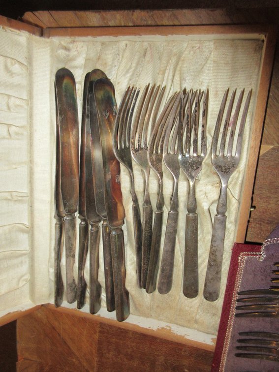 SILVERPLATE flatware items