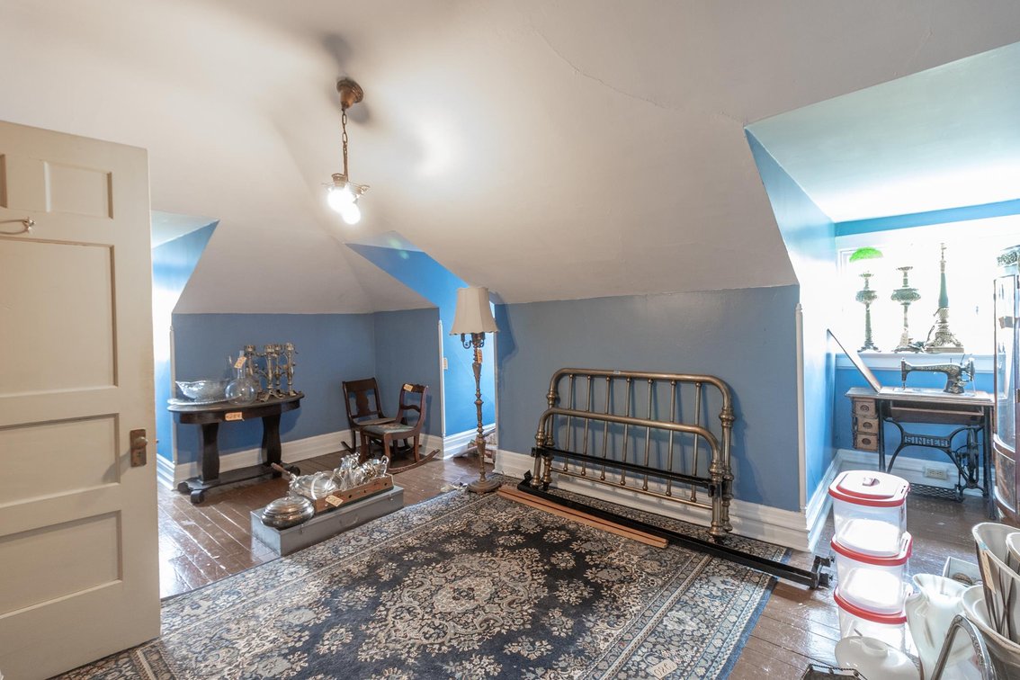 Image for SOLD $286,000 - Huge 7 Bedroom on 1.31 Acres in Waynesburg