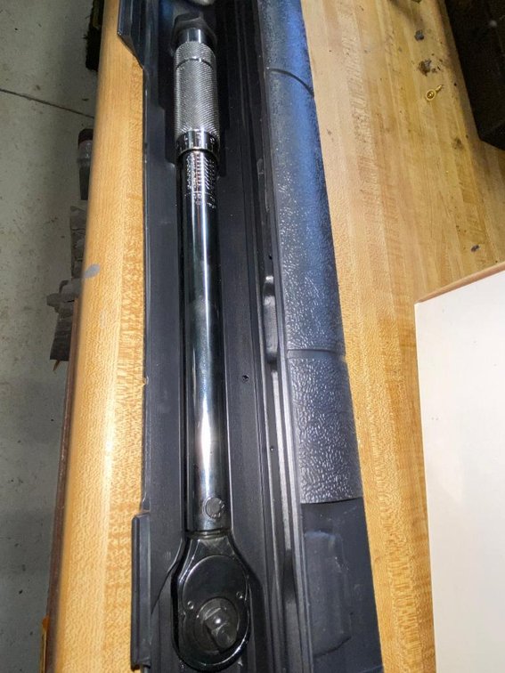 Pittsburgh torque wrench models 00239 w/ case