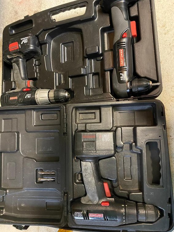 Craftsman drill set w/ circular saw 19.2 volt