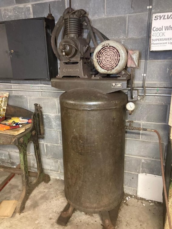 PNC Champion Pneumatic Machine Co. air compressor model TJ5480FR 100-gal. tank 220 volt 2HP single-phase - tested