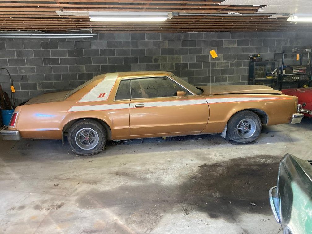 1977 Ford LTD2 2-door