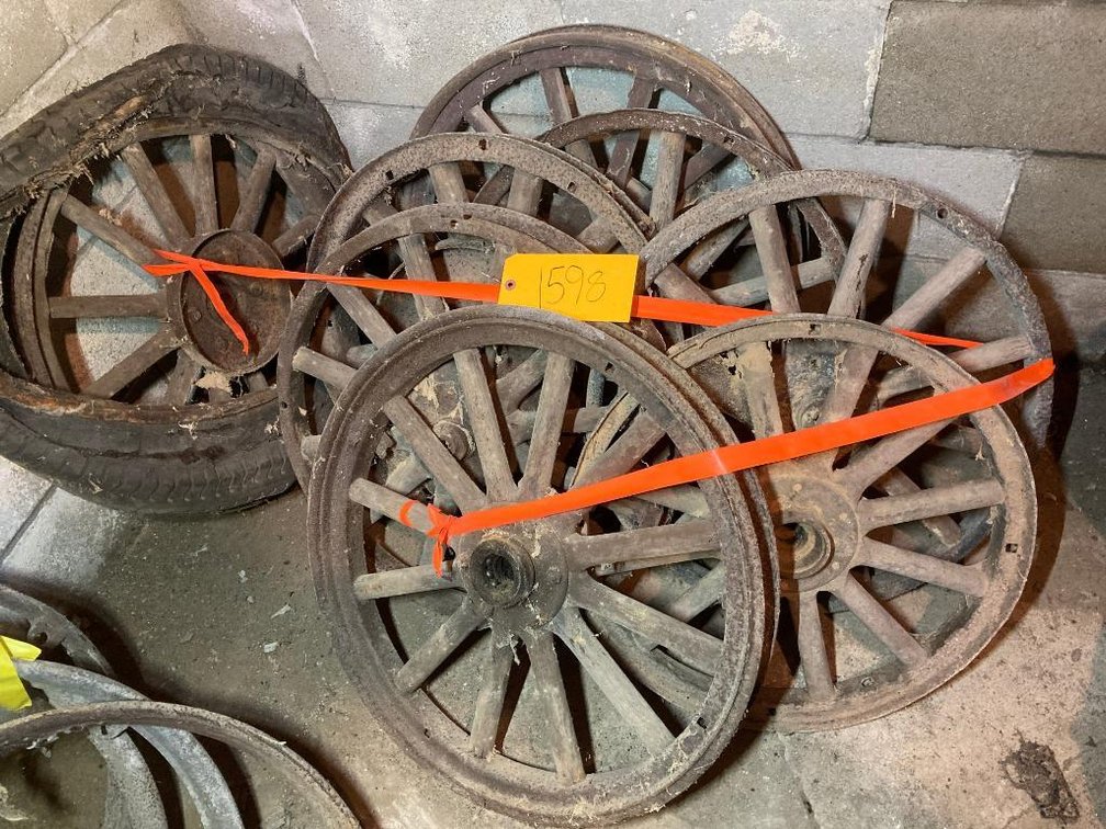 Lot of wooden spoke wheels