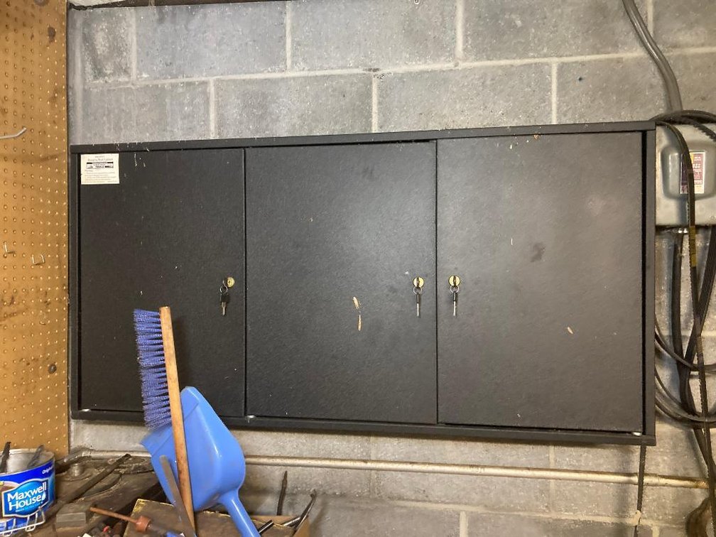 Hanging tool cabinet w/ key