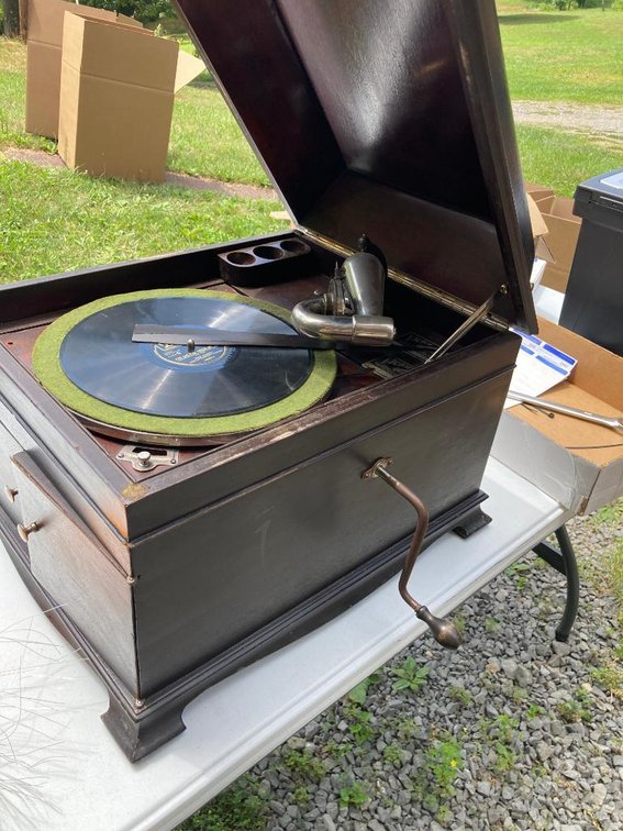 Tabletop Victrola record player by Victor