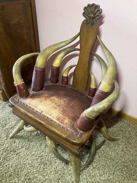 Antique very ornate steer 20-horn chair w/ padded seat
