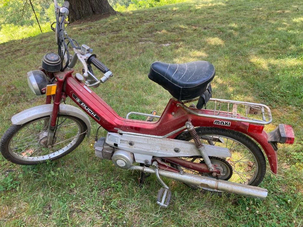 Puch Maxi 2HP moped;  w/ key; manual; title
