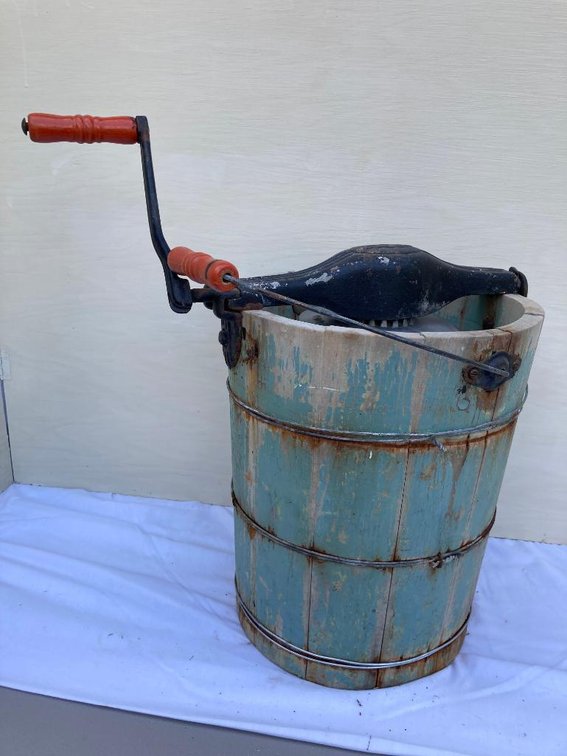 Antique ice cream maker, w/ container and dasher