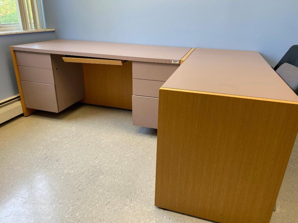 2 Desks w/2 Chairs