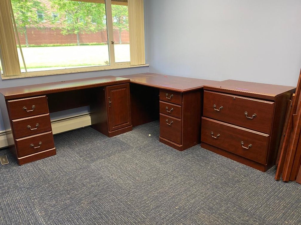 2 Desk (3-Piece)