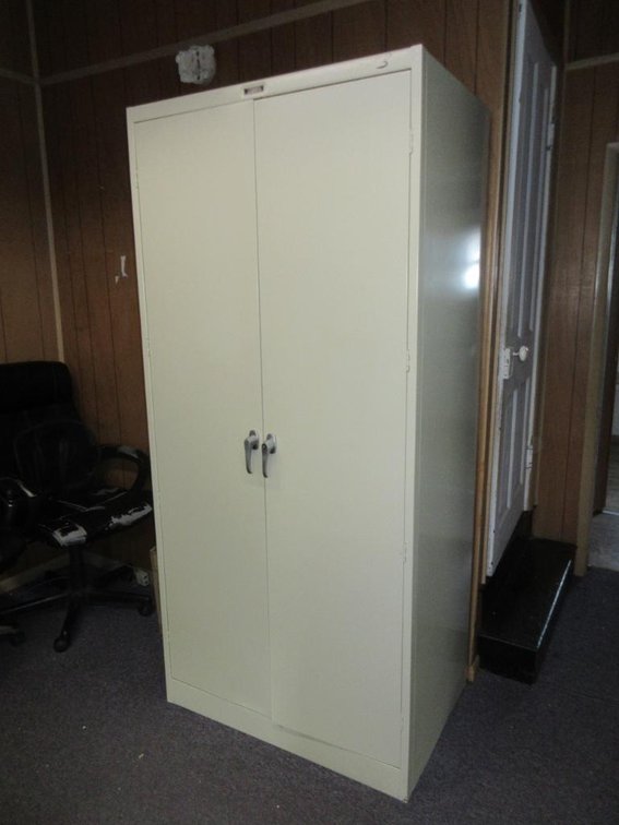 Metal cabinet