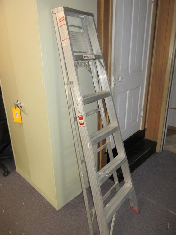 6' Aluminum stepladder