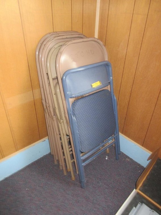 6 Metal chairs