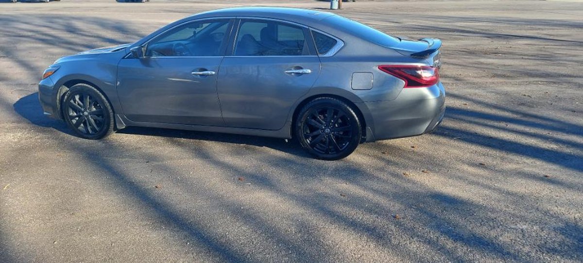 2017 Nissan Altima SR