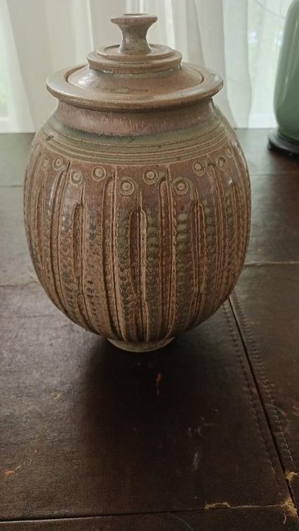 Brian Van Nostrand urn with lid
