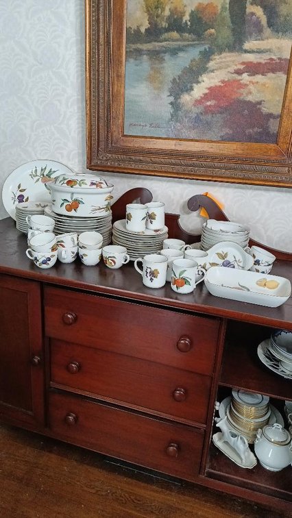 Dishes-Evensham Made in England
