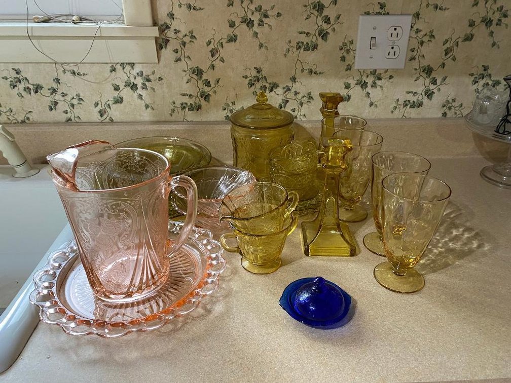 Lot of pink and yellow Depression glass