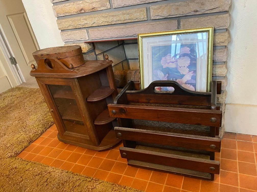 Wood decorator display shelf, magazine rack, box and Home Interiors picture