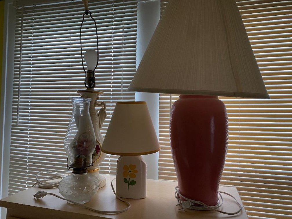 Lot of 4 vintage lamps