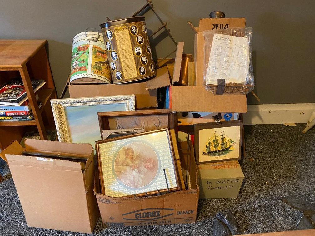 Lot of Home Interiors and decorator items; some NIB