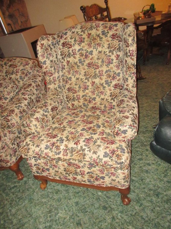 Wing back arm chair