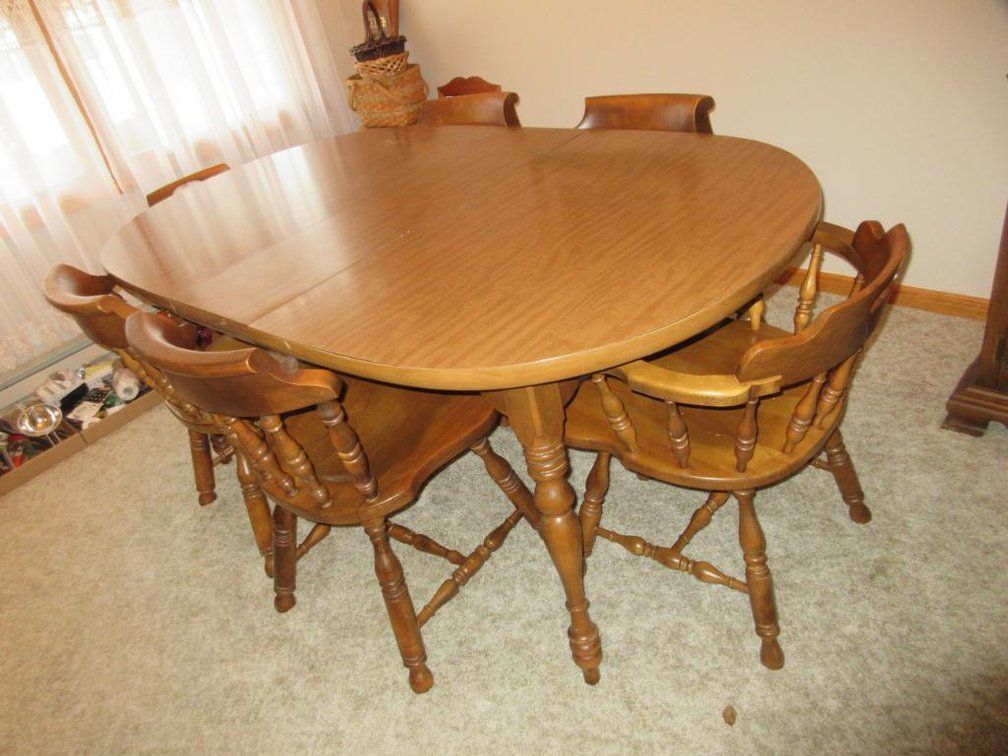 Dining table and 6 chairs