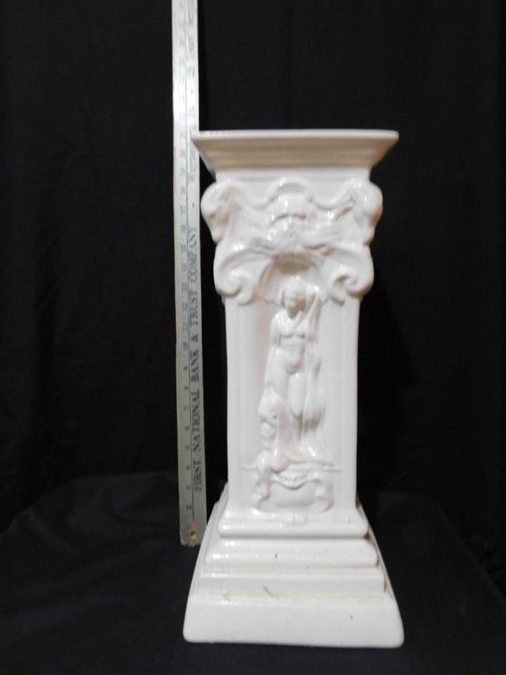 Porcelain pedestal