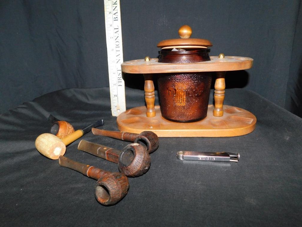 Pipe rack w/ pipes and tobacco holder