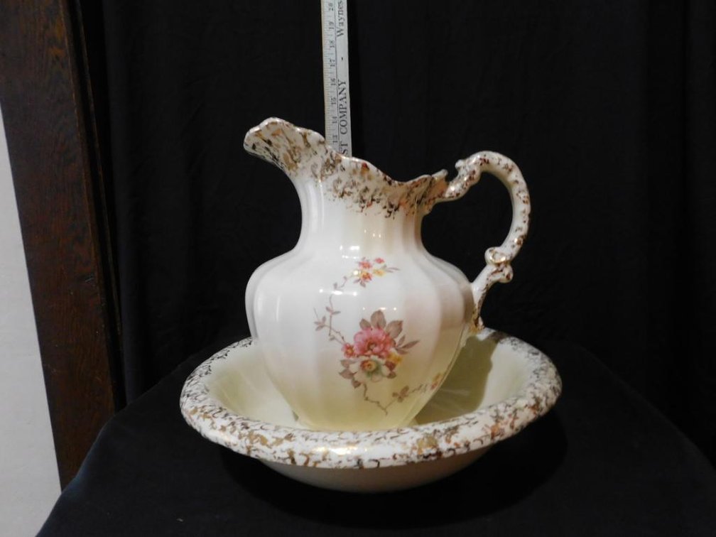 Queen's Pottery pitcher and bowl