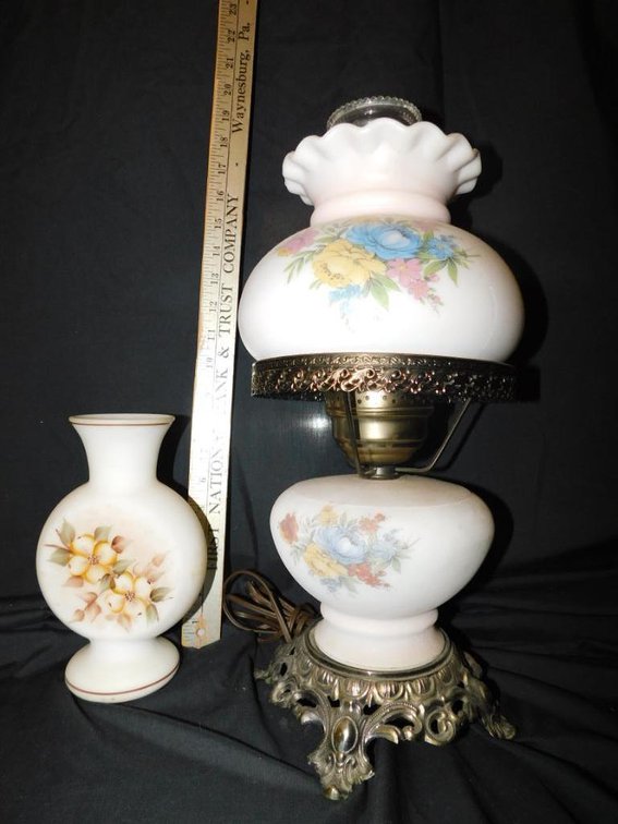 Small handpainted lamp w/ handpainted vase