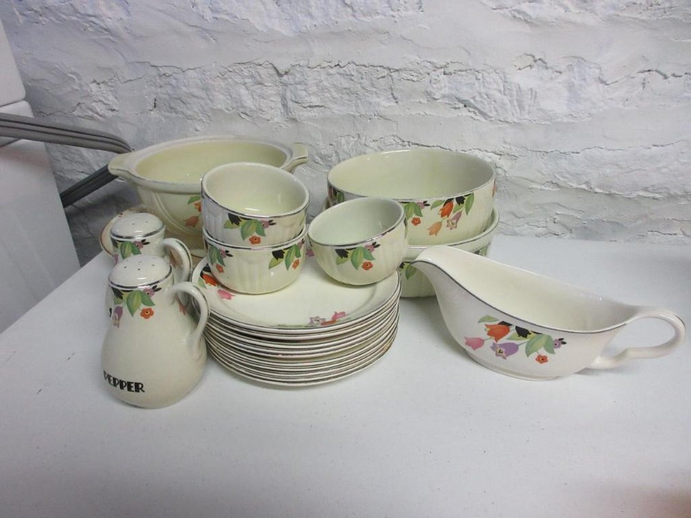 Hall's Superior Quality Kitchenware