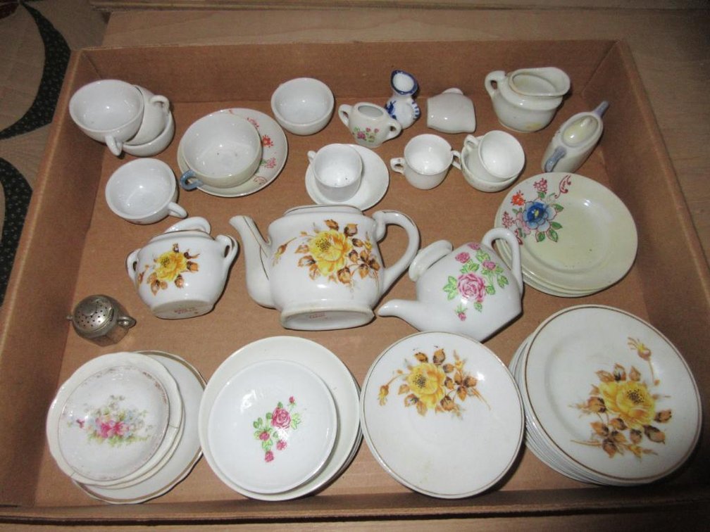Miniature tea set