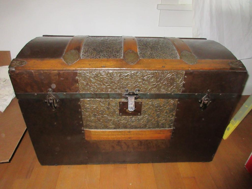 Dome-top trunk