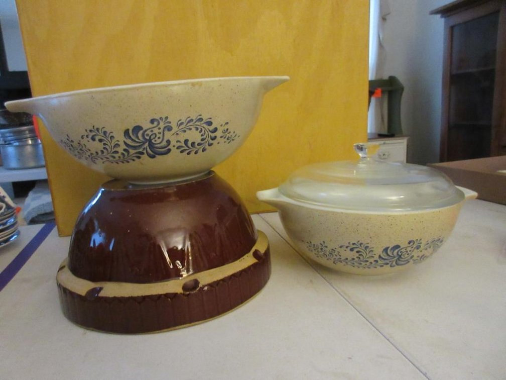 2 Pyrex bowls and a stoneware bowl