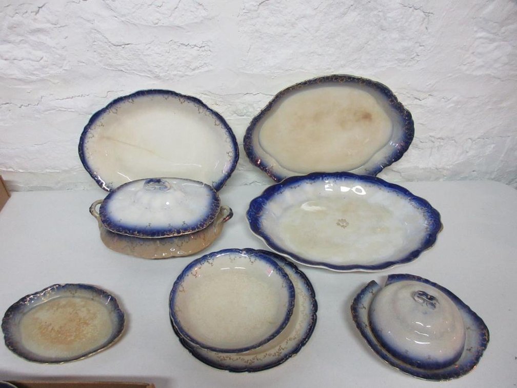 Blue and white China pieces