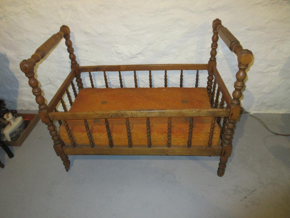 Vintage crib