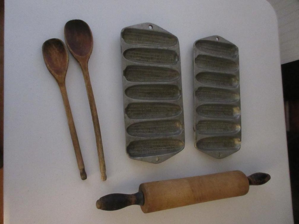 Corn molds, wooden roller w/ wooden spoons