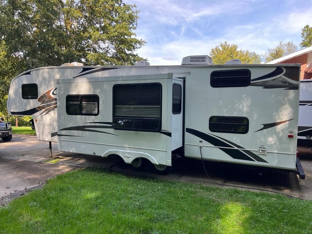 2008 Cougar 32 BH Fifth Wheel Camper
