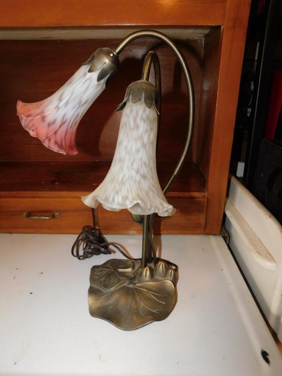 Lily pad lamp