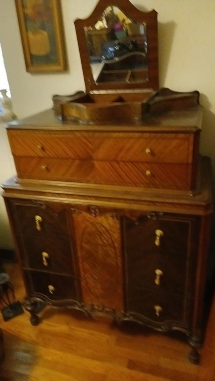 Vintage 5 drawer chest