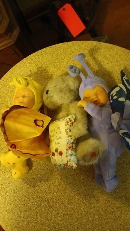 Two Anne Geddes dolls and a Boyds bear