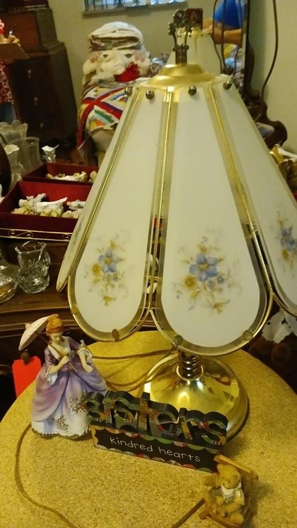 Lamp with d�cor