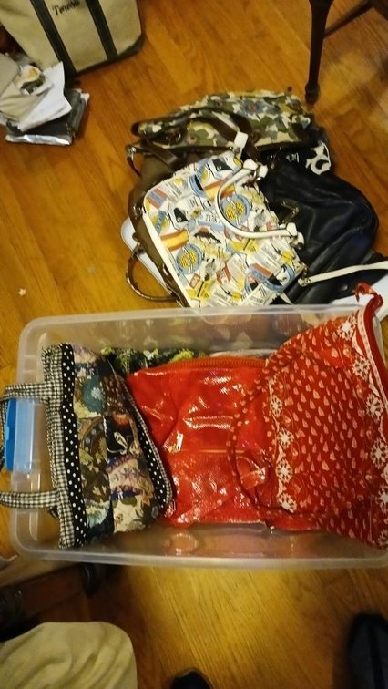 Tote of purses