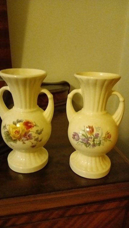 Vintage decorative vases approx. 6"