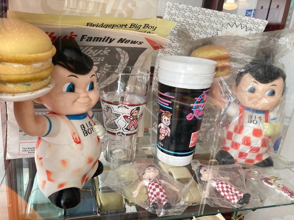Lot of Bob's Big Boy Promotional items
