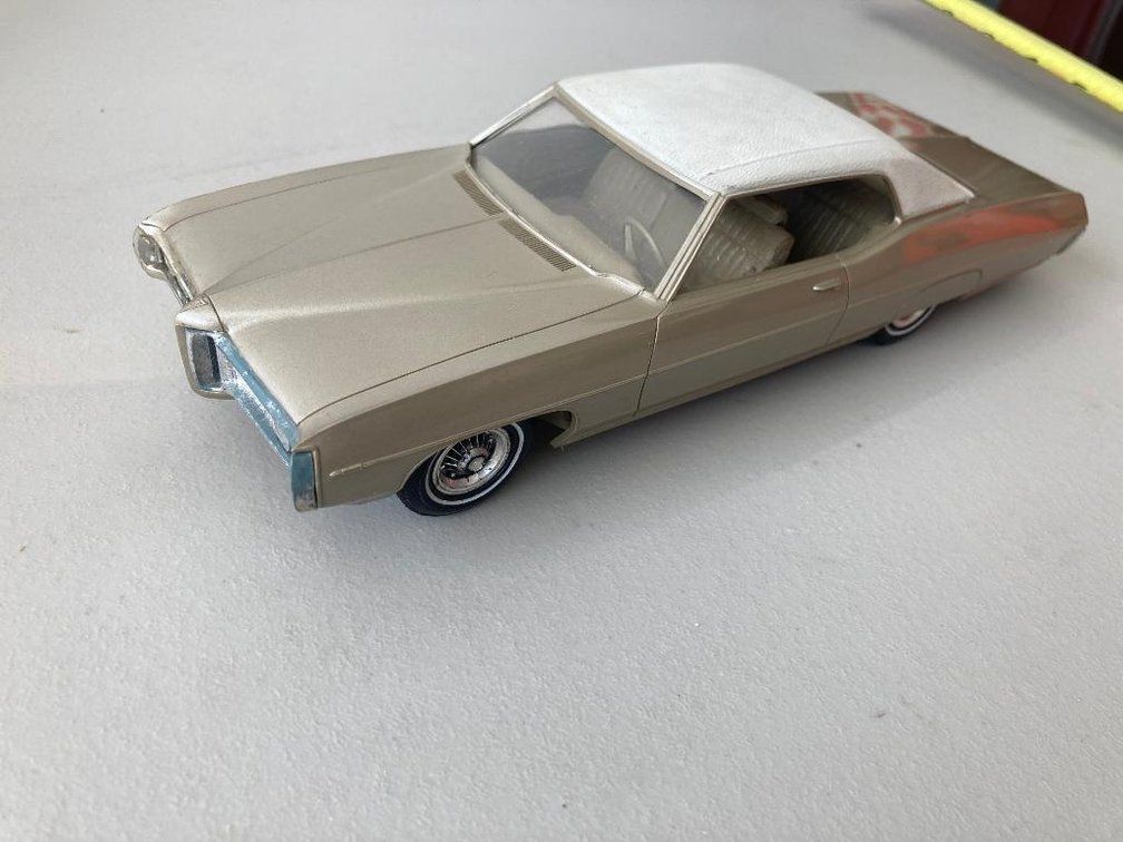 1969 Pontiac Bonneville Promo
