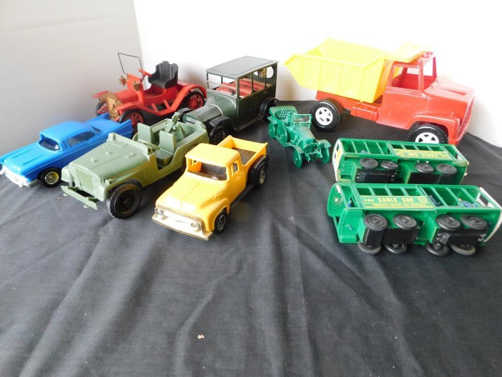 Collectible toys - plastic and 1 metal car