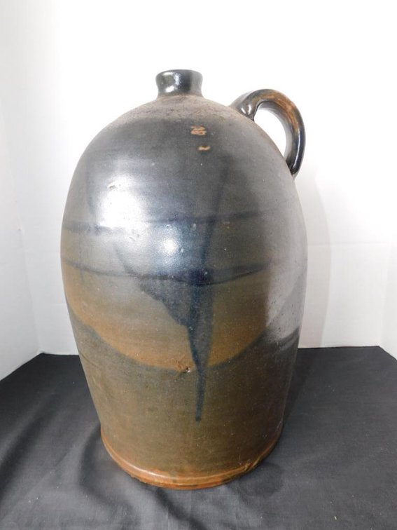 Applied handle jug