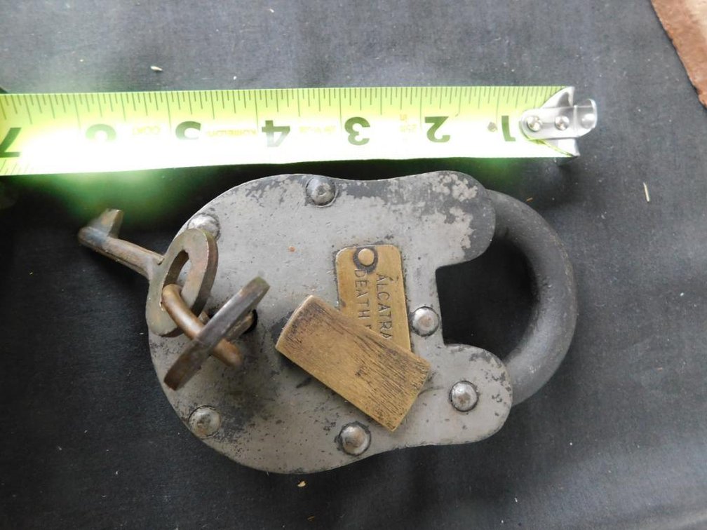 Alcatraz Death Row lock w/ key